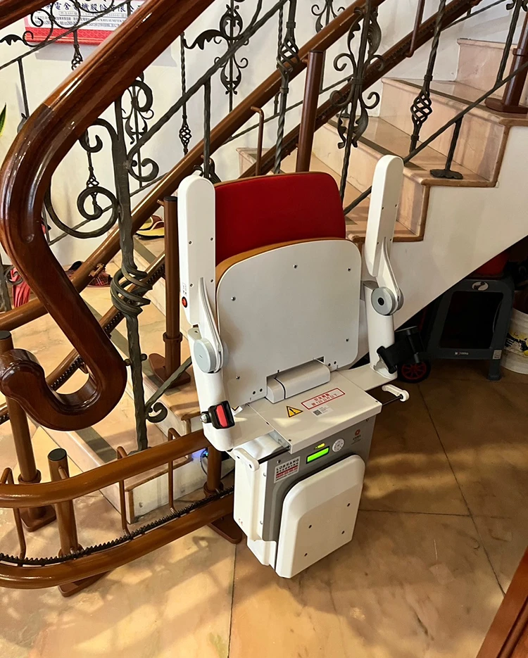 Arc-staircase-Curved-red-1Fto2F (5)